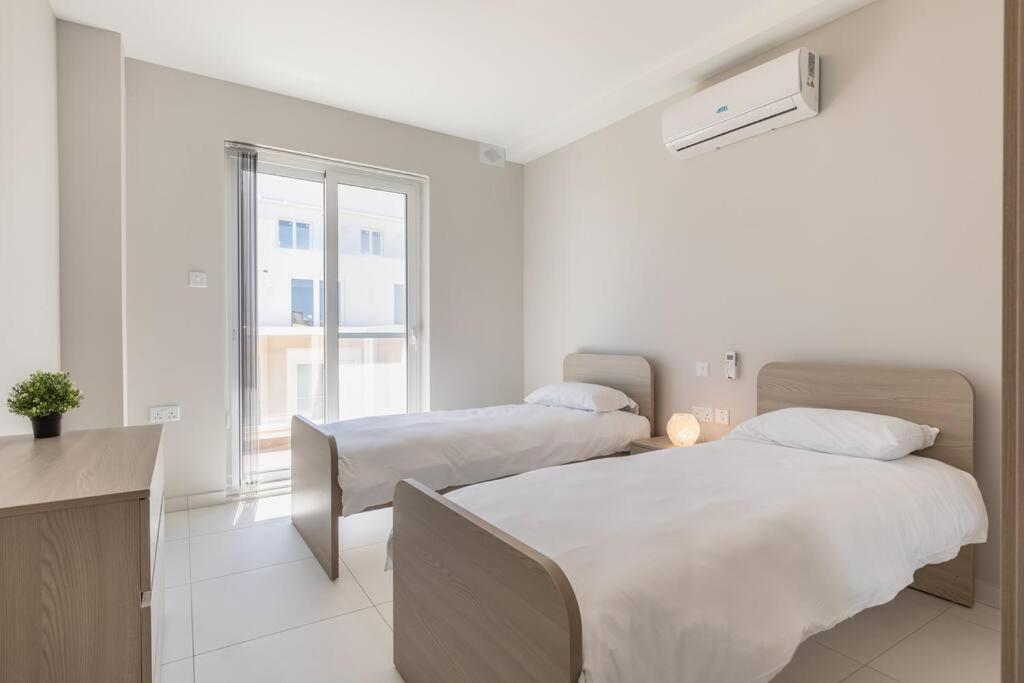 Exquisite Modern Luxury Apt In Central Malta - Walking Distance To The Restaurants & Night Life Is-Swieqi Buitenkant foto